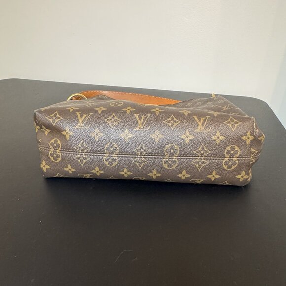 Louis Vuitton Graceful PM hobo in classic Monogram canvas Beige Interior - Picture 4 of 17